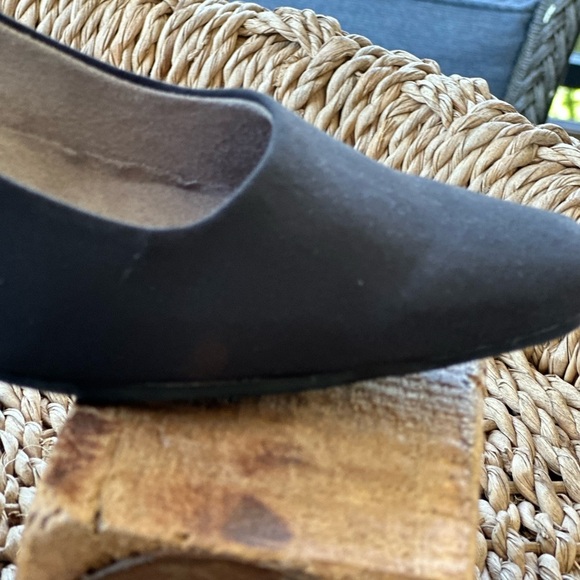 Aerosols Women’s Low Heel - Picture 8 of 10